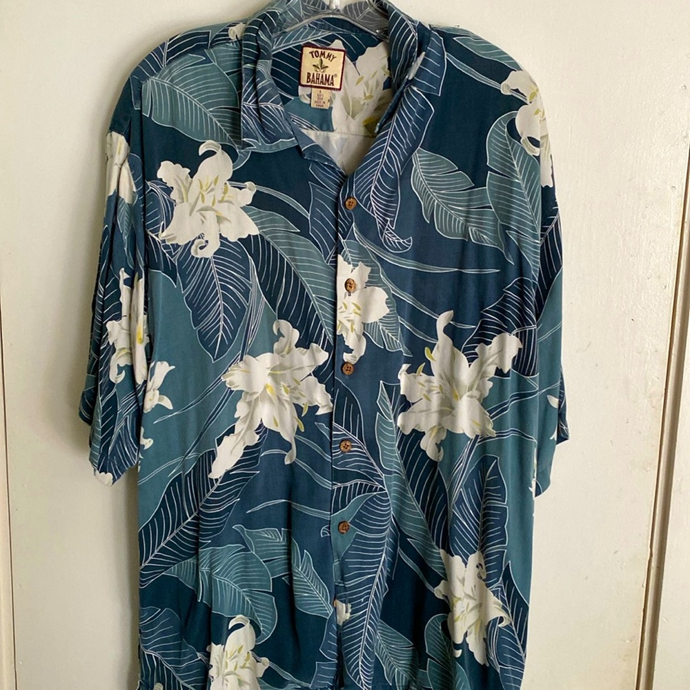 Tommy Bahamas camp shirt